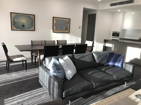 Knightsbridge Canberra - Accommodation Main Beach 32