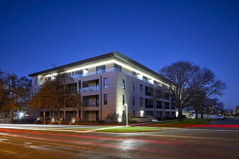 Knightsbridge Canberra - Accommodation Main Beach 0