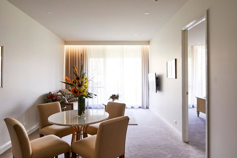 Knightsbridge Canberra - Accommodation Main Beach 21