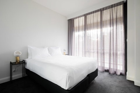 Knightsbridge Canberra - Accommodation Main Beach 12