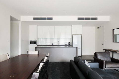 Knightsbridge Canberra - Accommodation Main Beach 11