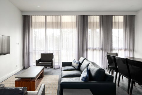 Knightsbridge Canberra - Accommodation Main Beach 13