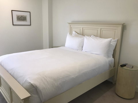 Knightsbridge Canberra - Accommodation Main Beach 18