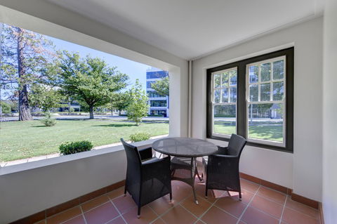 Hotel Kurrajong Canberra - Accommodation Main Beach 10