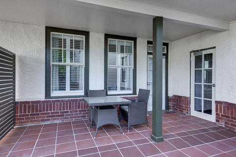 Hotel Kurrajong Canberra - Accommodation Main Beach 8