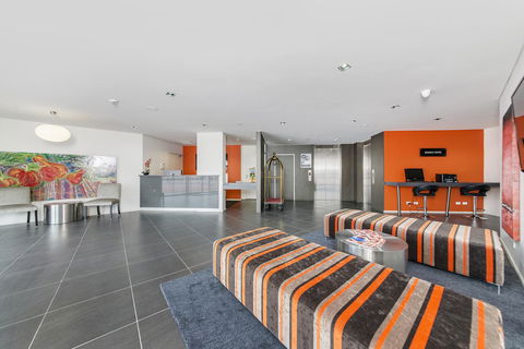 Abode Tuggeranong - Accommodation Main Beach 7