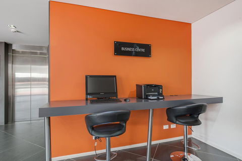 Abode Tuggeranong - Accommodation Main Beach 12