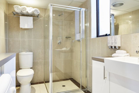 Manuka Park Serviced Apartments - Accommodation Main Beach 30