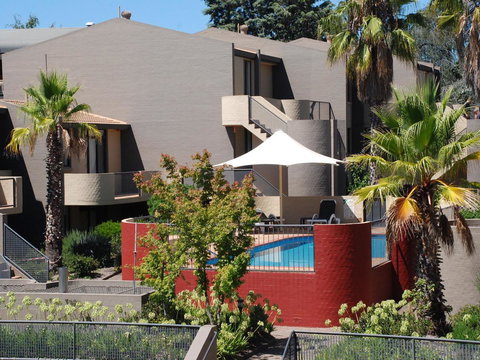 Manuka Park Serviced Apartments - Accommodation Main Beach 11