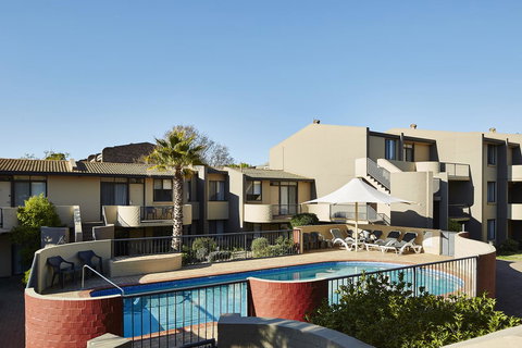 Manuka Park Serviced Apartments - Accommodation Main Beach 23