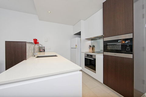 Realm Park 39 Barton ACT - Accommodation Main Beach 11