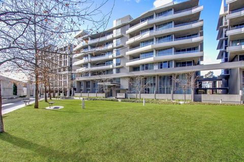 Realm Park 39 Barton ACT - Accommodation Main Beach 39