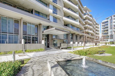Realm Park 39 Barton ACT - Accommodation Main Beach 40