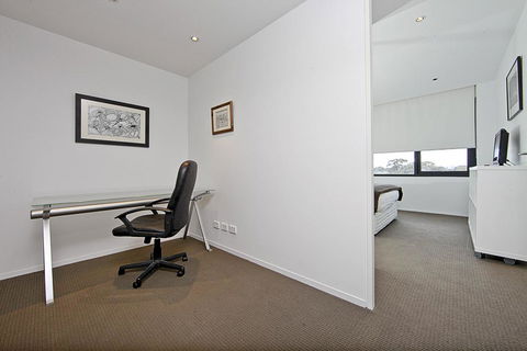 Realm Park 39 Barton ACT - Accommodation Main Beach 9