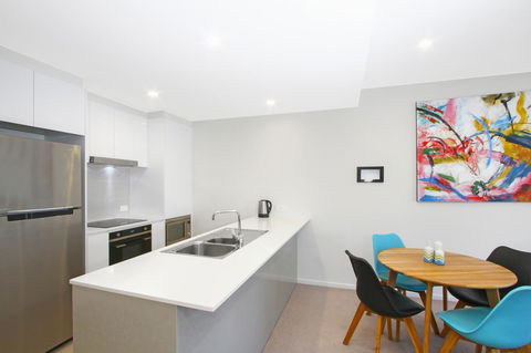 IQ Smart Apartments 704 Braddon ACT - Accommodation Main Beach 3