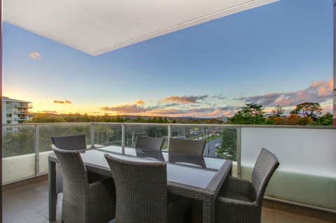 IQ Smart Apartments 704 Braddon ACT - Accommodation Main Beach 7