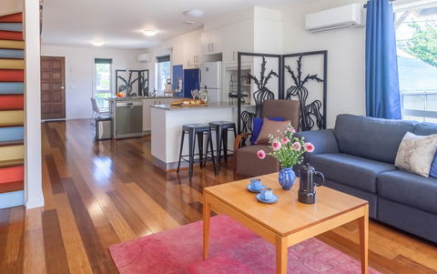 One Of A Kind Apartments - Accommodation Main Beach 27