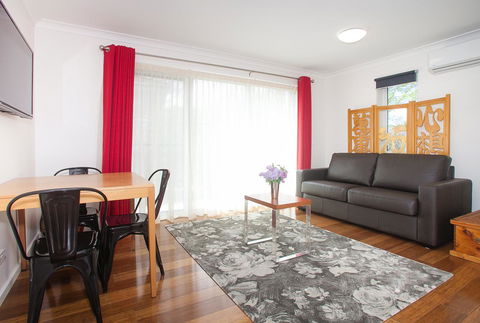 One Of A Kind Apartments - Accommodation Main Beach 43