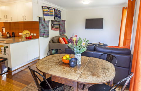 One Of A Kind Apartments - Accommodation Main Beach 1