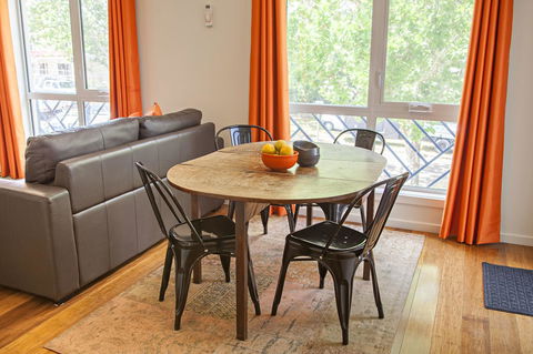 One Of A Kind Apartments - Accommodation Main Beach 5