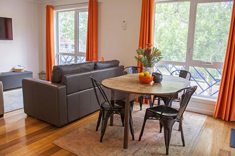 One Of A Kind Apartments - Accommodation Main Beach 4