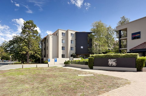 AAC Apartments - Griffin - Accommodation Main Beach 4