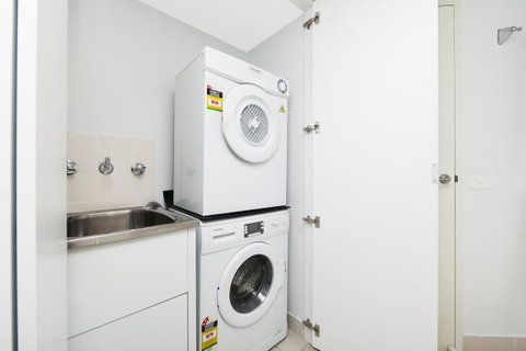 AAC Apartments - Griffin - Accommodation Main Beach 10