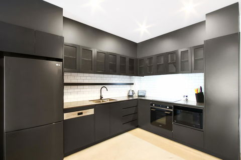Accommodate Canberra - Parbery - Accommodation Main Beach 2