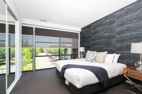 Accommodate Canberra - Parbery - Accommodation Main Beach 6