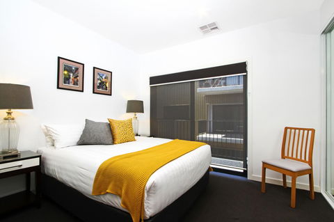 Accommodate Canberra - Parbery - Accommodation Main Beach 12