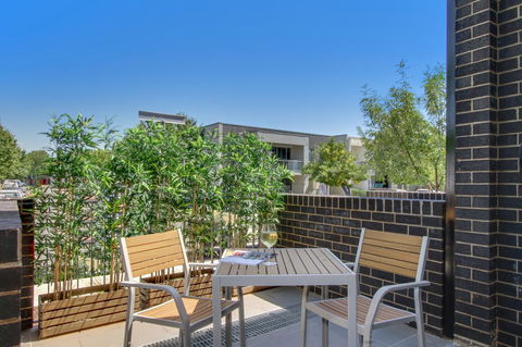 Accommodate Canberra - Parbery - Accommodation Main Beach 9