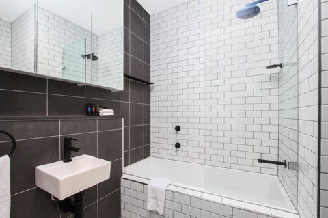 Accommodate Canberra - Parbery - Accommodation Main Beach 14