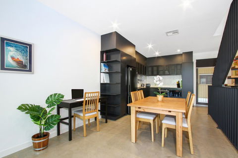 Accommodate Canberra - Parbery - Accommodation Main Beach 16