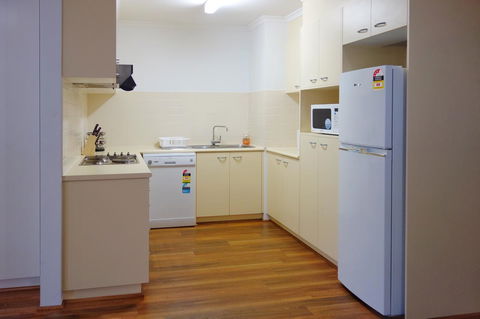 Kingston Comfy Apartment - Accommodation Main Beach 5