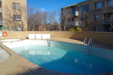 Kingston Comfy Apartment - Accommodation Main Beach 11
