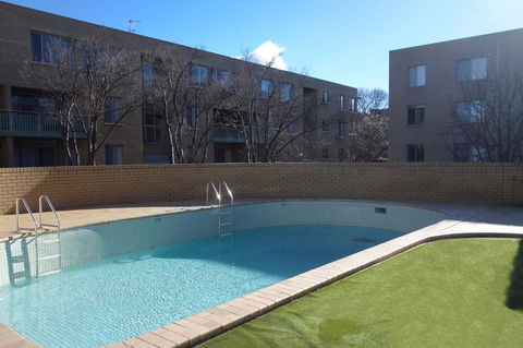 Kingston Comfy Apartment - Accommodation Main Beach 10