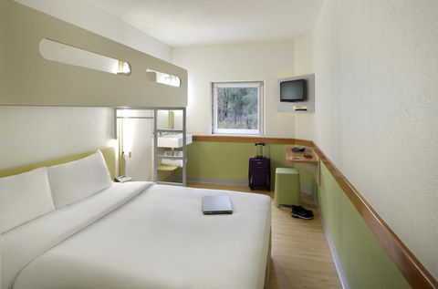 Ibis Budget Canberra - Accommodation Main Beach 4