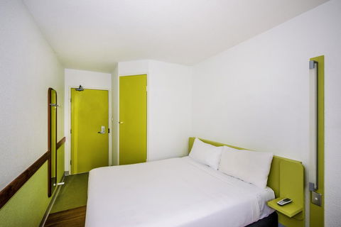 Ibis Budget Canberra - Accommodation Main Beach 2