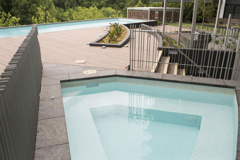 KUI - Manhattan Apartments - Accommodation Main Beach 3
