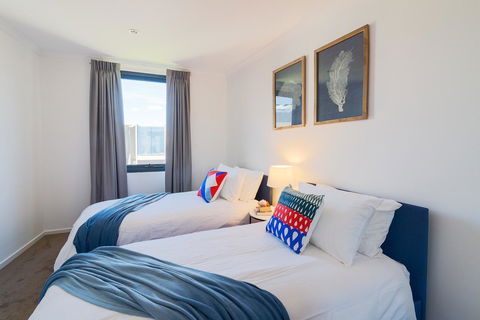 ALLARA CANBERRA - Accommodation Main Beach 7