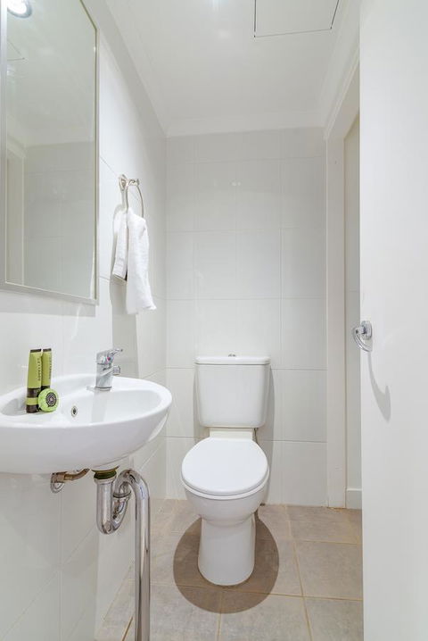ALLARA CANBERRA - Accommodation Main Beach 12