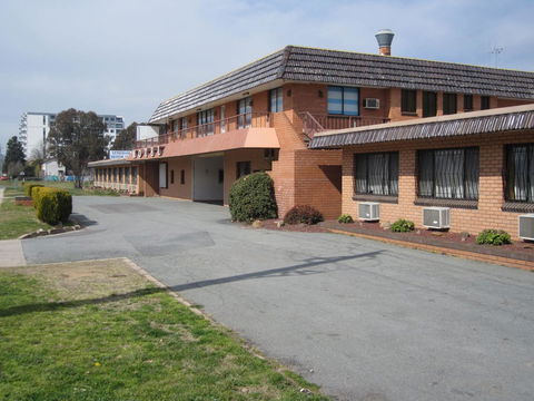Canberra Lyneham Motor Inn - Accommodation Main Beach 0
