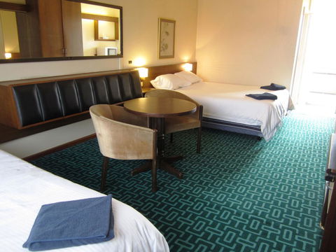 Canberra Lyneham Motor Inn - Accommodation Main Beach 8