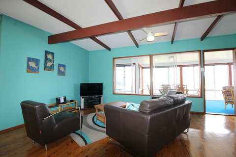 Bally High, 20 Dulconghi Street - Accommodation Main Beach 14