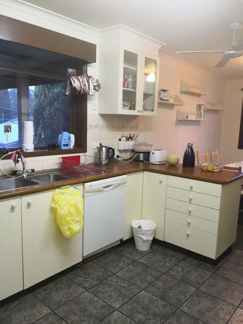 Space And Quiet Safe Room Canberra - Accommodation Main Beach 8