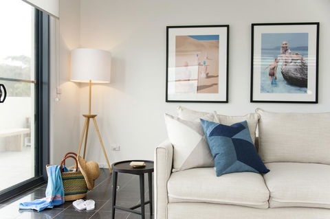 Mollymook Beachfront Penthouse 9 - Accommodation Main Beach 8