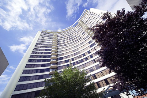 BreakFree Capital Tower Apartments - Accommodation Main Beach 1