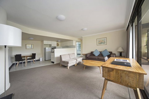 BreakFree Capital Tower Apartments - Accommodation Main Beach 26