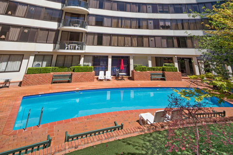BreakFree Capital Tower Apartments - Accommodation Main Beach 3