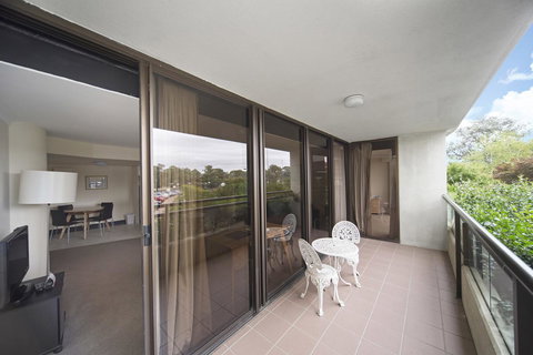 BreakFree Capital Tower Apartments - Accommodation Main Beach 23